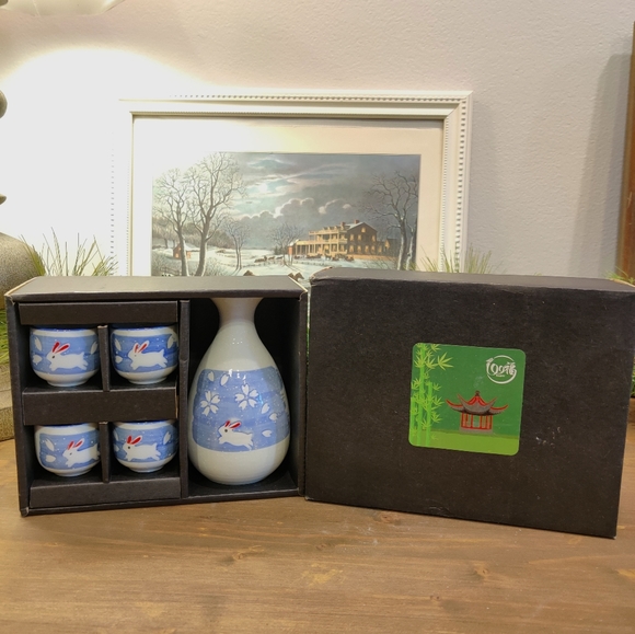 Rabbit Sake Set - Picture 3 of 9